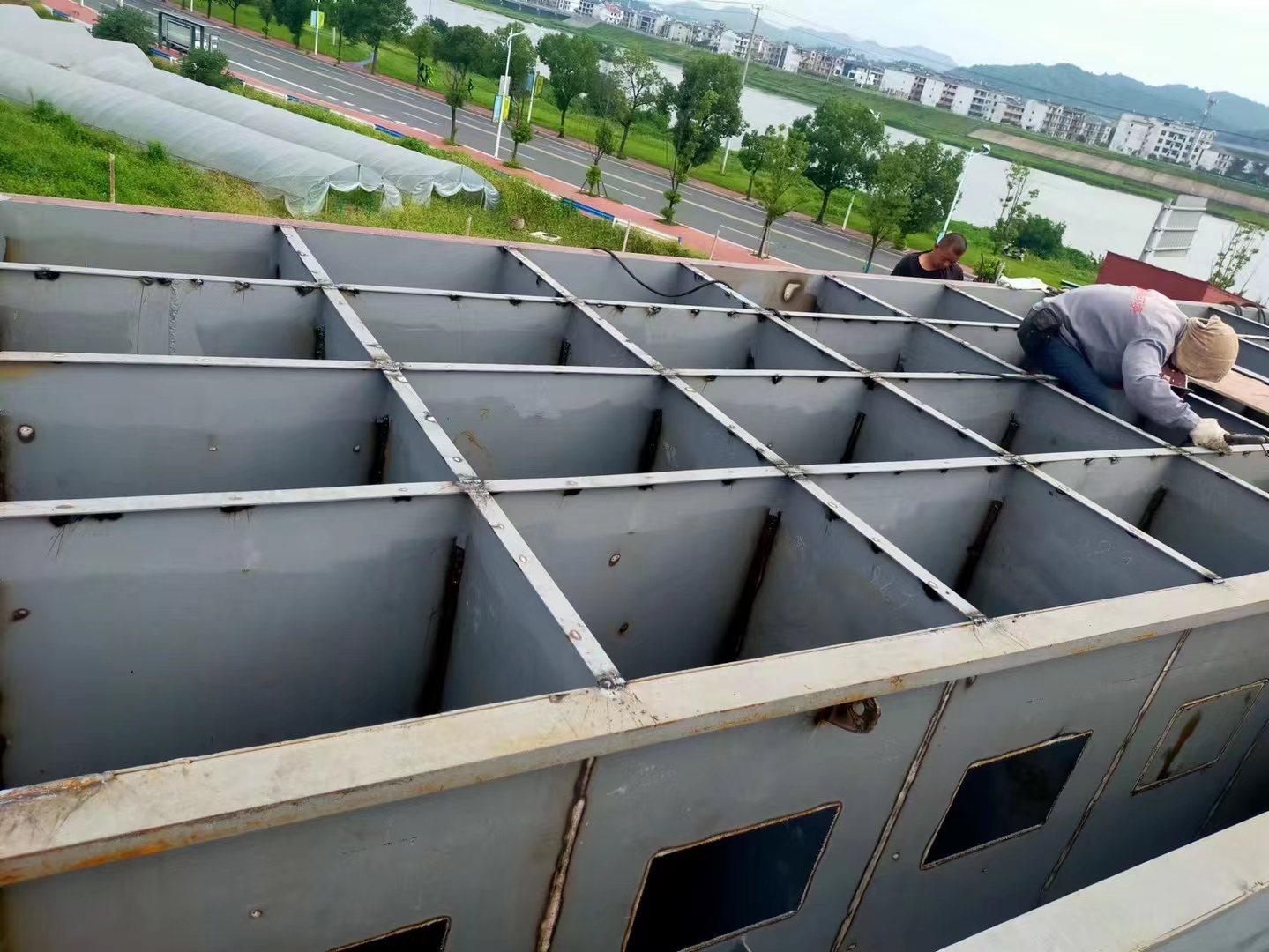 自來(lái)水廠一體化凈水器技術(shù)特點(diǎn)有哪些？